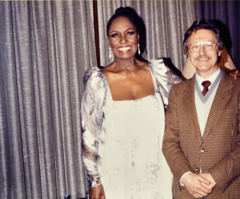 [Antoni Sàbat amb la mezzosoprano Grace Bumbry]