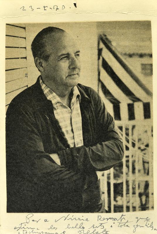 [Retrat de pla mitjà de [Relates]]