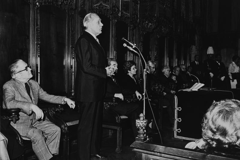 [Acte de cloenda de la XXII edició del Concurs Maria Canals, al Saló de Cent de l’Ajuntament de Barcelona]