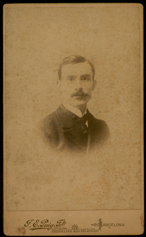 Retrat de persona desconeguda